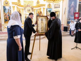 Луганская икона Божией Матери торжественно передана храму в подмосковной Коломне