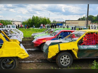 Зрелищные гонки на выживание прошли в Ленинском округе