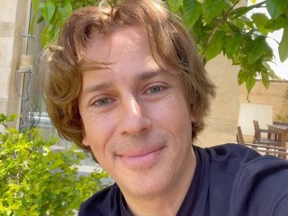 Стало известно, куда бежал Галкин во время эскалации на Кипре