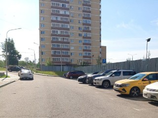 Потоп на парковке после ливней устранили в Биокомбинате
