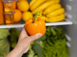 Технолог уточнил, какие фрукты и овощи нельзя хранить в холодильнике