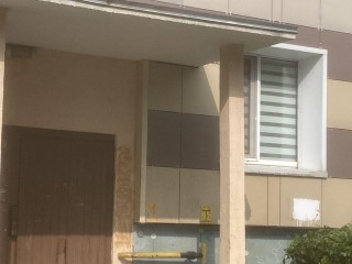 Фасад дома на Чайковского в Клину очистили от самовольных объявлений
