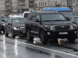 Водителей предупредили о правилах поведения в связи с непогодой в Московском регионе