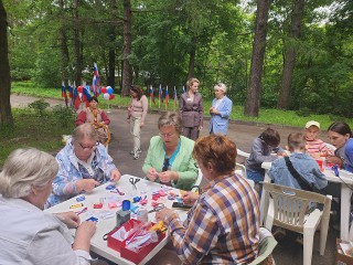 Кукол-травниц научились мастерить дети и взрослые в Красноармейске