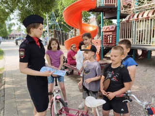 В Рузе сотрудники Госавтоинспекции призвали детей и родителей соблюдать ПДД