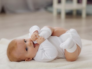 Родители в Подмосковье могут получить ₽27 тыс. на ребенка
