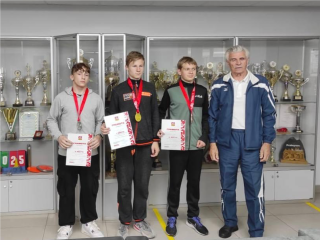 Юные легкоатлеты из Люберец завоевали три медали на Первенстве Московской области