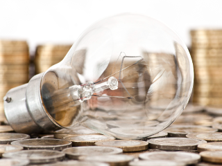 Тарифы на электроэнергию взлетят на 12% летом 2025 года