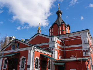 Верующих приглашают на первое богослужение в обновленный Николо-Боголюбский храм в Павшине