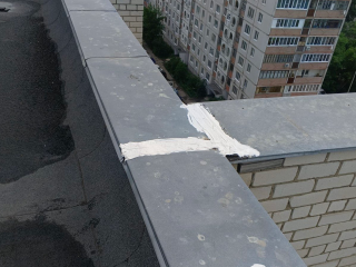 В Коломне восстанавливают крыши домов после урагана