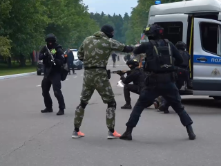 СОБР «Гюрза» показал спецтехнику и боевые приемы в Одинцове
