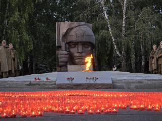 В Коломне зажгли две тысячи свечей в память о героях Великой Отечественной войны