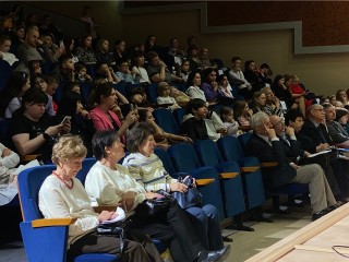 Поэт Николай Комаров выступит в Мытищах: стихи, смех и философия