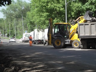 В Реутове асфальтируют проспект Мира
