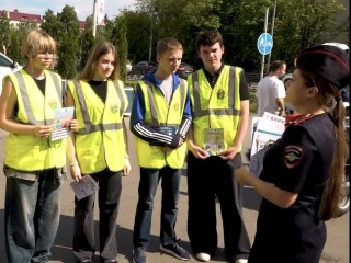Домодедовцам напомнили, как безопасно ездить на самокатах и велосипедах