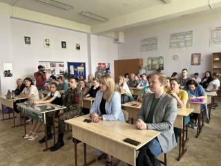 В Химках провели мастер-класс по созданию мини-моделей спутника