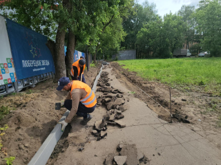 От дома до стадиона: в Люберцах появился новый асфальтированный тротуар