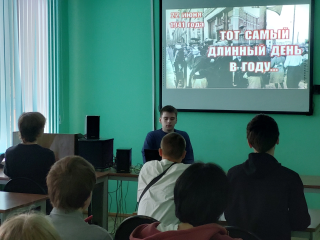 Студенты Дмитровского техникума почтили память героев Великой Отечественной войны