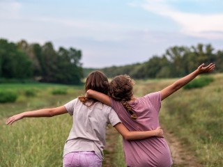 В полях Жуковского молодежь спела а капелла песню, вызывающую мурашки