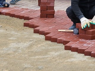 Прогулочную зону у воды в «Скитских прудах» расширят к середине июля