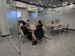 Ставки по кредитам и ипотеке начали падать вслед за ключевой