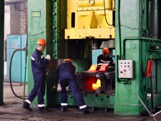 В Ступине после реконструкции запустили 16-тонный кузнечный молот