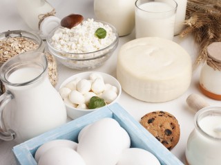 Почему 3 июня нужно есть только белые продукты и чего категорически запрещено