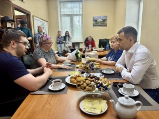 «Береги себя, мы тебя ждем!»:  бойцу СВО из Ленинского округа передали необходимое оборудование