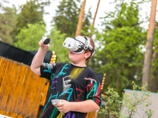 VR-зоны, водные бои и мастер-классы: семейный фестиваль в Жуковском собрал сотни гостей