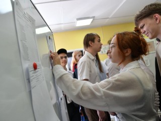 Объявлены первые стобалльники ЕГЭ-2025 по химии, литературе и истории