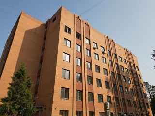 Капремонт поликлиники в Пушкино: внутреннюю отделку проводят около 100 рабочих