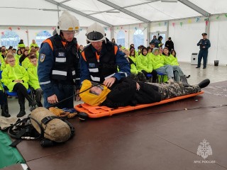 В Подмосковье в палаточном лагере отработали порядок действий при пожаре