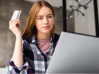Инвестор перечислил покупки, на которые не стоит брать кредиты