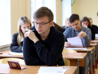 Школьники Подмосковья стали чаще выбирать ЕГЭ по физике