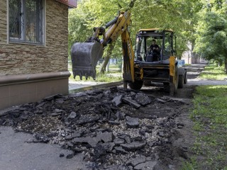 В Электростали начался ремонт тротуара на улице Первомайской