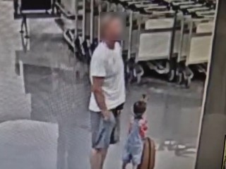 Что известно о мужчине, который чуть не убил маленького мальчика в аэропорту в Шереметьево