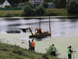 Пруд на реке Крапивенка в Шустикове начали чистить по губернаторской программе