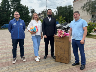 Семье Героя СВО из Наро-Фоминска вручили подарок к рождению сына