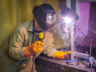 В автодорожном колледже Бронниц сварщики сдают демонстрационный экзамен