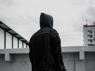В Балашихе родители боятся отпускать детей на улицу из-за странного мужчины