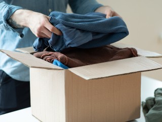 Забытые в электричке вещи вернули жителю Электрогорска