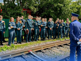 Будущие пожарные Воскресенска прошли уникальный урок на спецпоезде