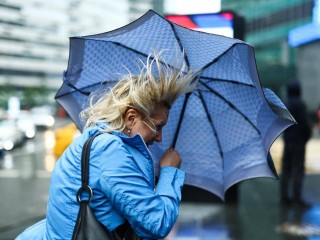 МЧС продлило экстренное предупреждение о непогоде до утра 9 июня