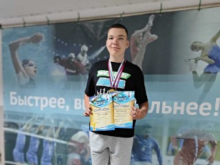 Волоколамский спортсмен дважды победил на заплывах в Шаховской
