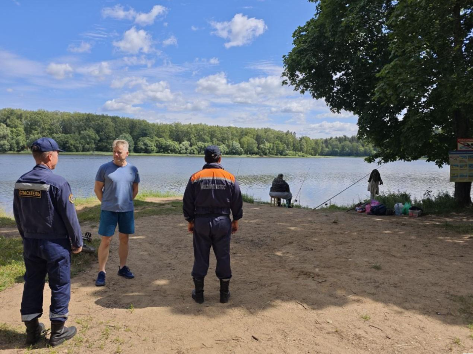 В Солнечногорском округе спасатели провели профилактические рейды на водоемах