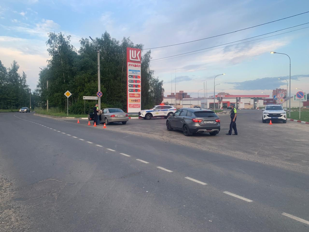 В Ступине Госавтоинспекция провела массовую проверку водителей на улице Транспортной