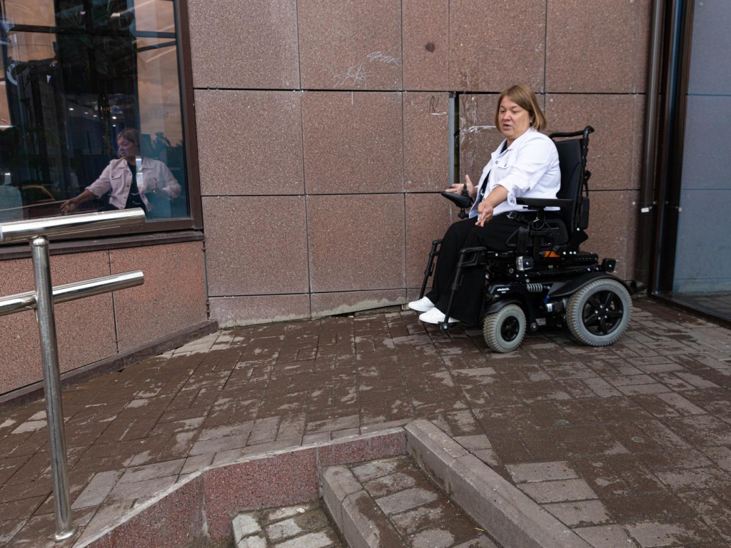 В Раменском адаптировали более 80% социальных объектов для инвалидов