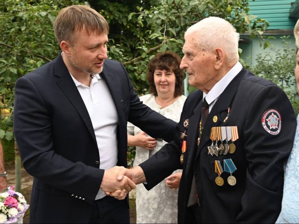 Вековой юбилей отпраздновал ветеран ВОВ Николай Козлов из Серпухова