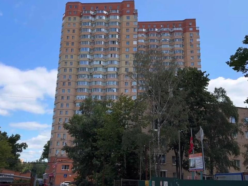 В жилом доме на 2-м Фабричном проезде меняют лифты
