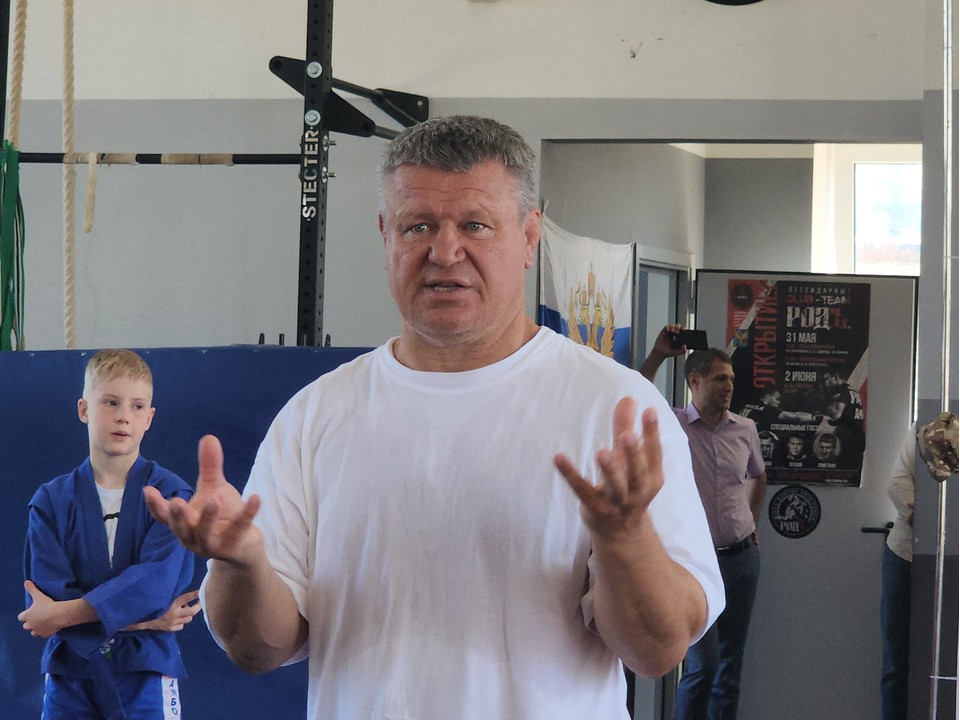 Олег Тактаров в Люберцах: чемпион UFC провел мастер-класс для молодых спортсменов